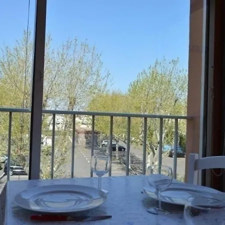 Port Raphael 5 شقة *